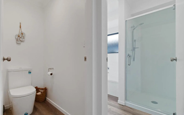 Sandy Shores - Waihi Beach Holiday Home