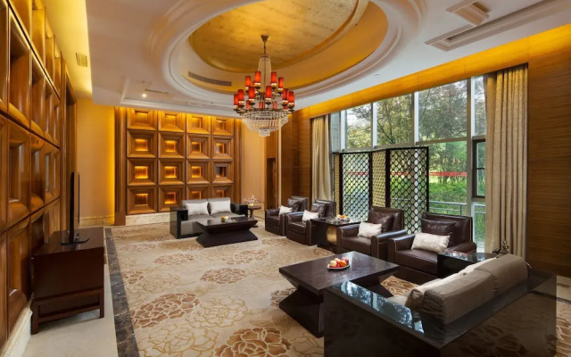 Huitang Huatian Hot Spring Resort Hotel