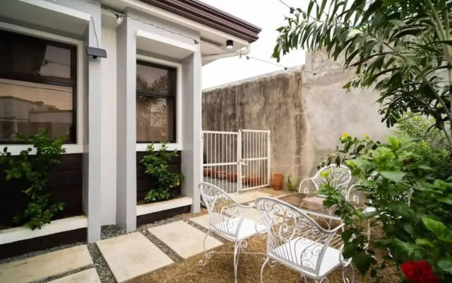 3bd Lux City Oasis LAS Pinas