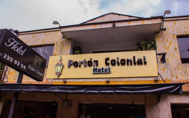 Hotel Porton Colonial