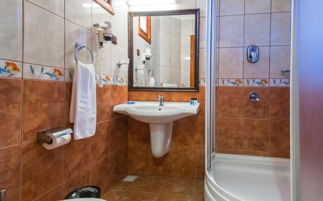 Yucelen Otel