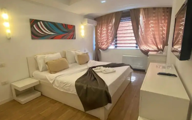 Hotel Theranda