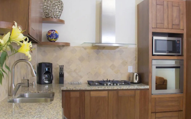 Luxury Condo V177 Romantic Zone