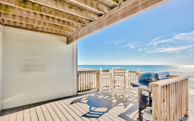 Waterside Dreams Beachfront Newly Remodeled