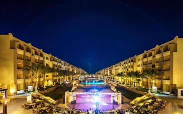 LuxApartment 3BHK At Nubia Aqua Beach Resort