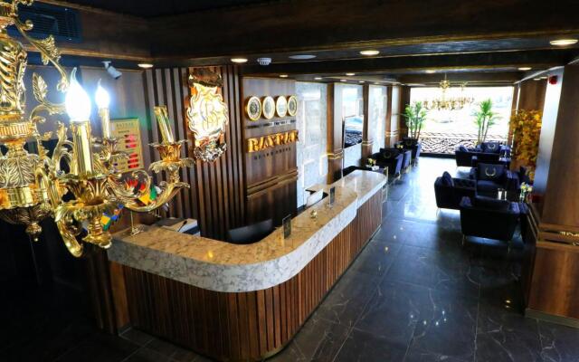 Bayrak Grand Hotel