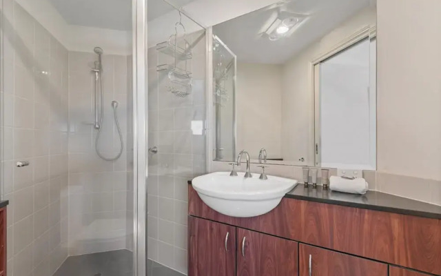 Split-level 2BR With City-view and Separate Study