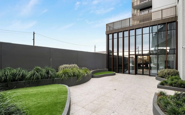 Hobson Apartments by Urban Rest