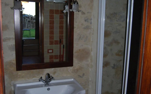 Castello Di Cisterna