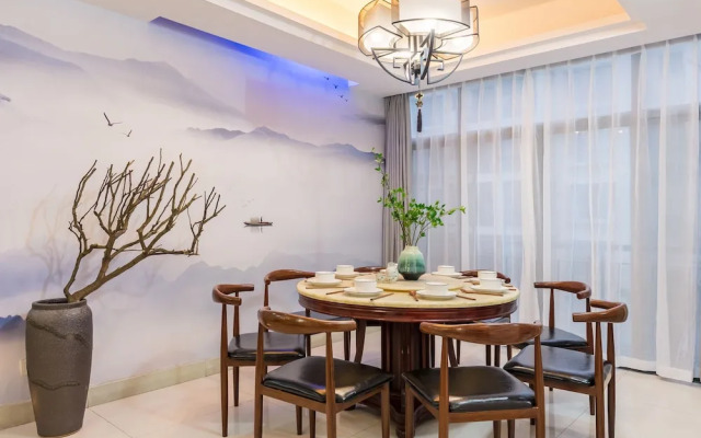 Locals Boutique Apartment Huafa Plaza 21