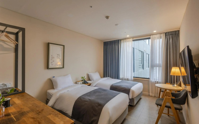JK Blossom Hotel