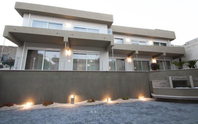 Zeus Residence Hotel