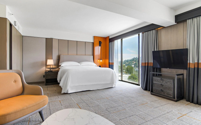 Sheraton Universal Hotel