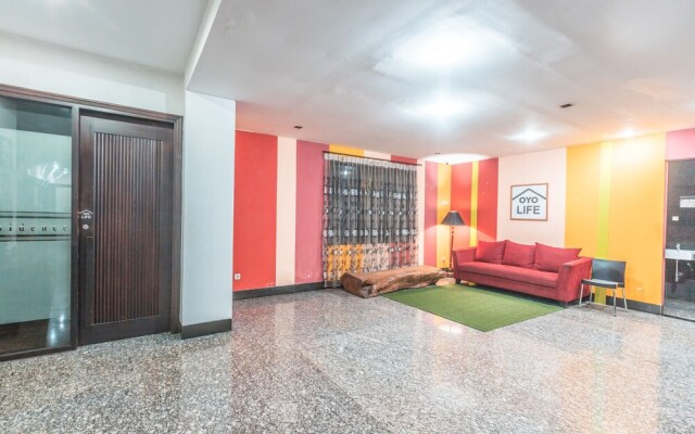 OYO Life 1437 W Residence