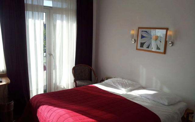 Baan Hotel