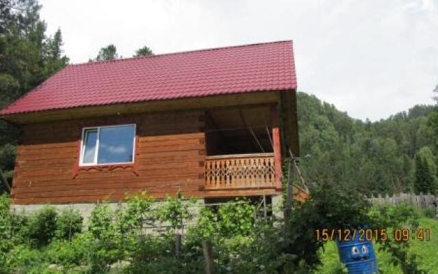 Guest House Kedroviy Dvorik