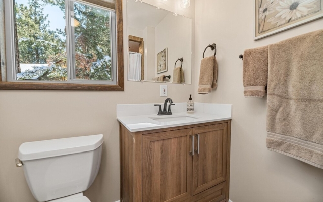 081 - Hummingbird Haven