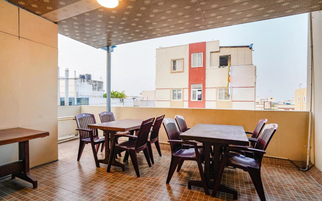 Collection O 92493 D Grand Residency