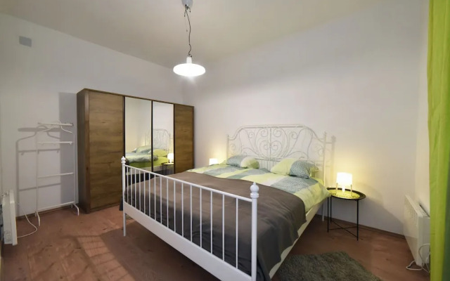 Apartment Heart to Heart