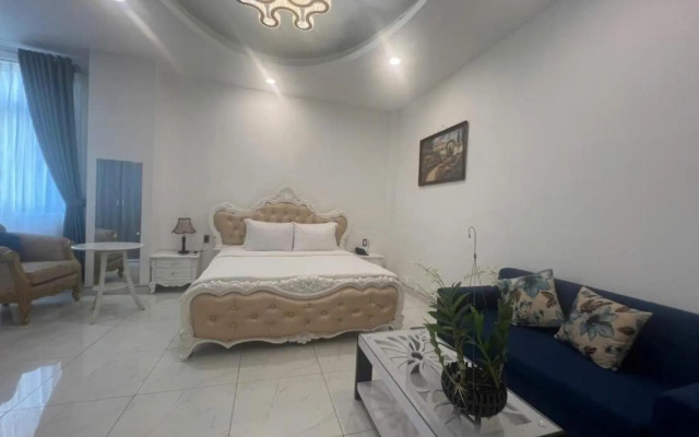 White Diamond Hotel