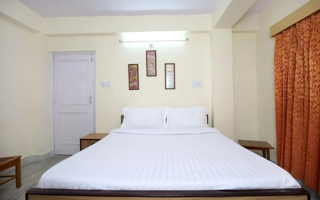OYO 9839 Home Cozy 3BHK Sanjauli