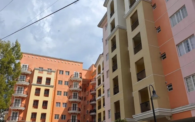 Luxhomme 3 Bed Condo With Balcony City Moutain View