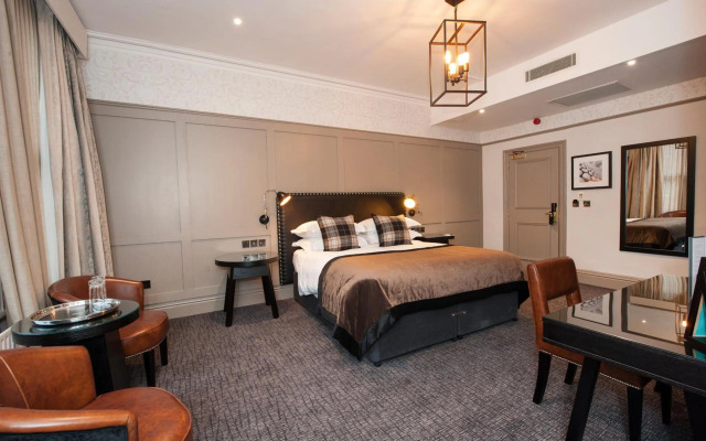 Macdonald Burlington Hotel