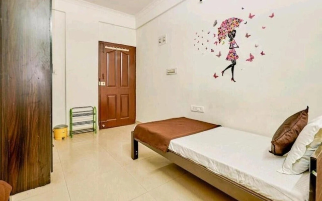 Transit Dorms - Hostel