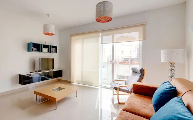 Prime Location Apartment With Side Seaviews