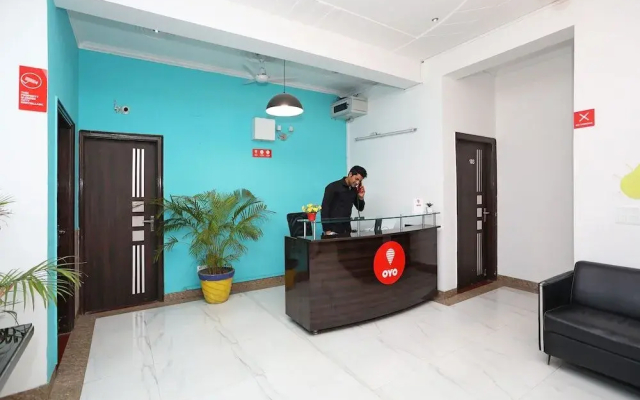 OYO 10928 Go Rooms