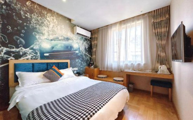 Mengzhige Hotel (Wenshu Yuan Monastery)