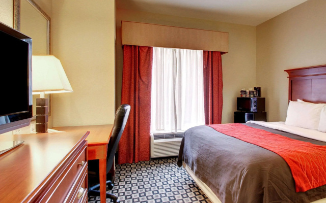 Comfort Inn & Suites Clinton - Jackson West
