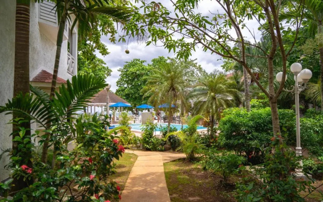 Merril's Beach Resort II