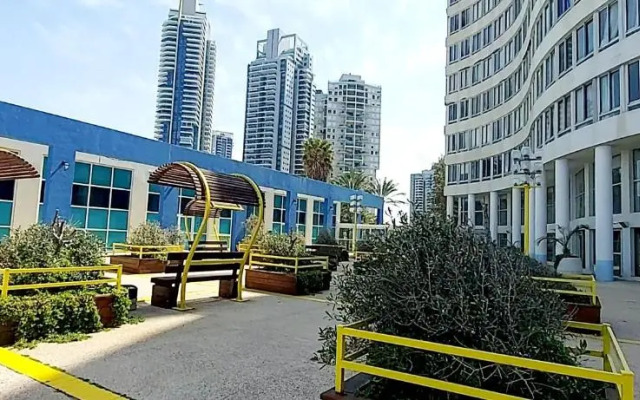 מלון דירות על הים בת ים 39