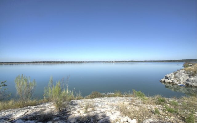 Lakehouse Bed and Breakfast