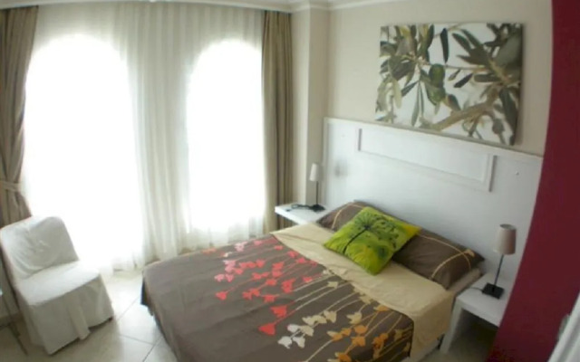 Seahorse Deluxe Hotel