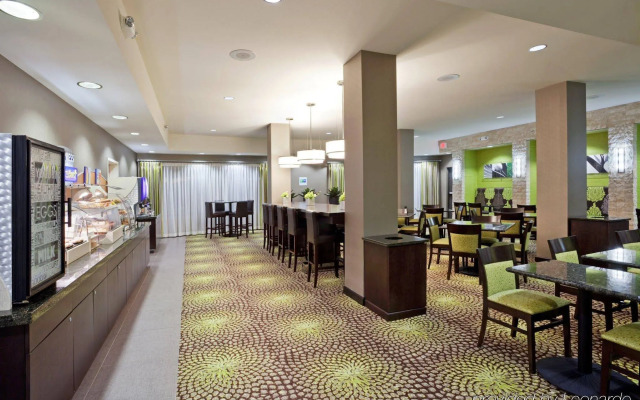 Holiday Inn Express Hotel & Suites Hays by IHG