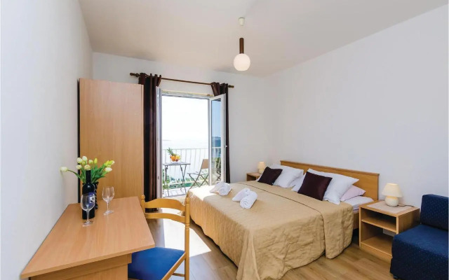 Three-Bedroom Apartment in Plat