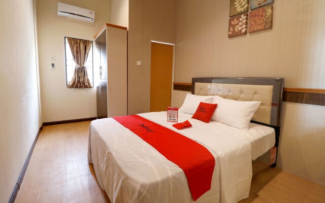 RedDoorz Plus near Universitas Sumatera Utara