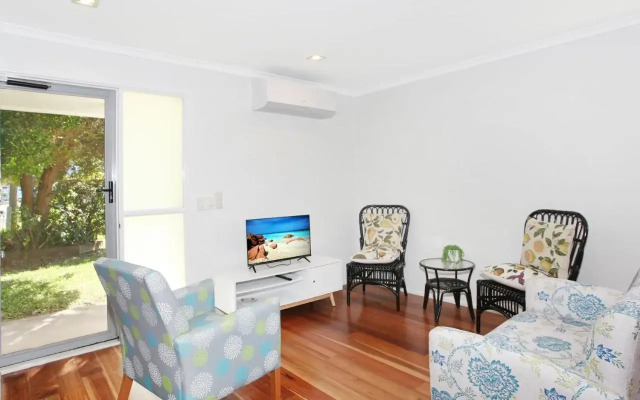 Arlington 1 - Two Bedroom Unit, close to the beach!