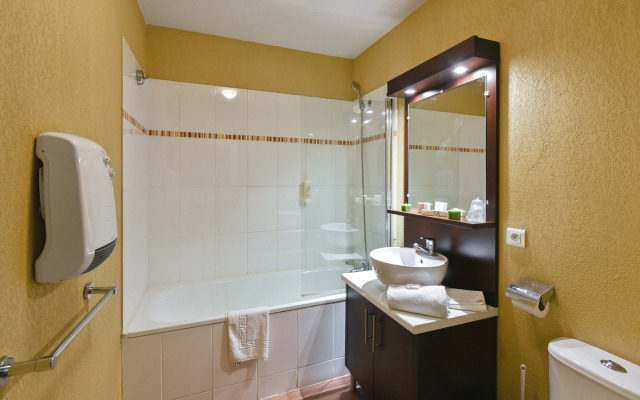 Comfort Aparthotel Six-Fours