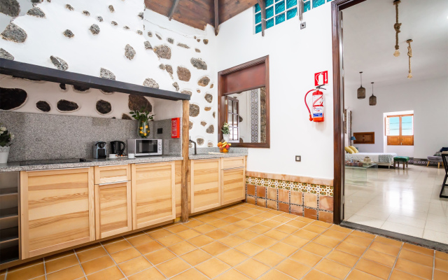 El Charco Suites