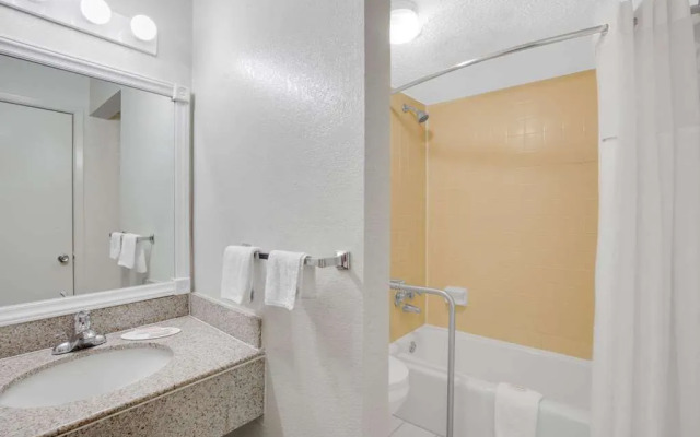 Days Inn Asheville West