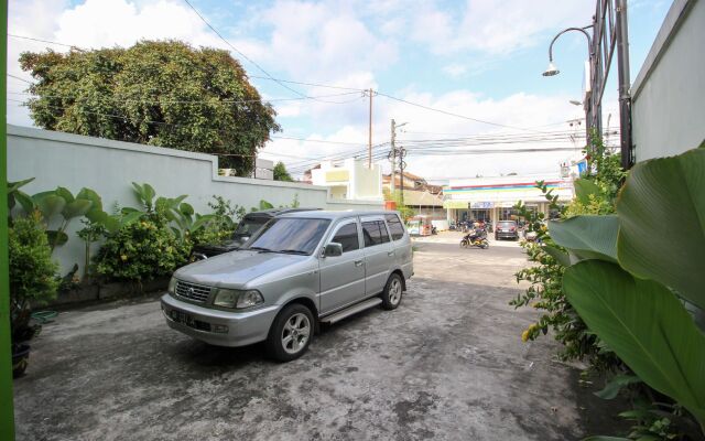 RedDoorz Plus @ Timoho