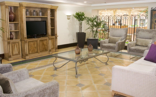 Holiday Inn Express Monterrey Galerias by IHG