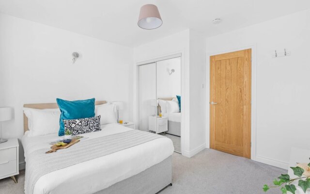 Chandlers Walk Modern Comfy Family Home in Exeter