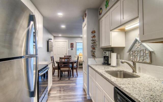 Courtyard #107 Condo