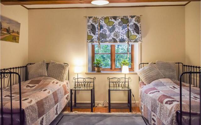 Nice Home In Annelv With 4 Bedrooms And Wifi