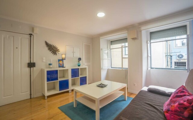 Colorful 1Br Apt - 15 Mins To Castelo De S. Jorge