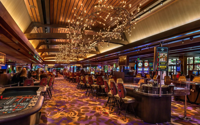 Golden Nugget Hotel & Casino Lake Tahoe